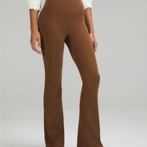 Lululemon’s Groove SHR Flared Pant *Nulu
